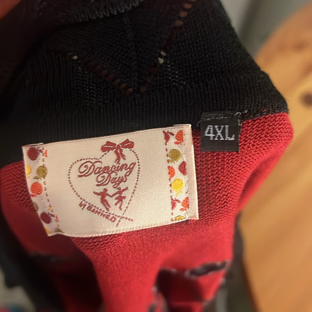 Dancing days by Banned red cardigan with lace collar and cherry blossoms - Picture 6 of 6